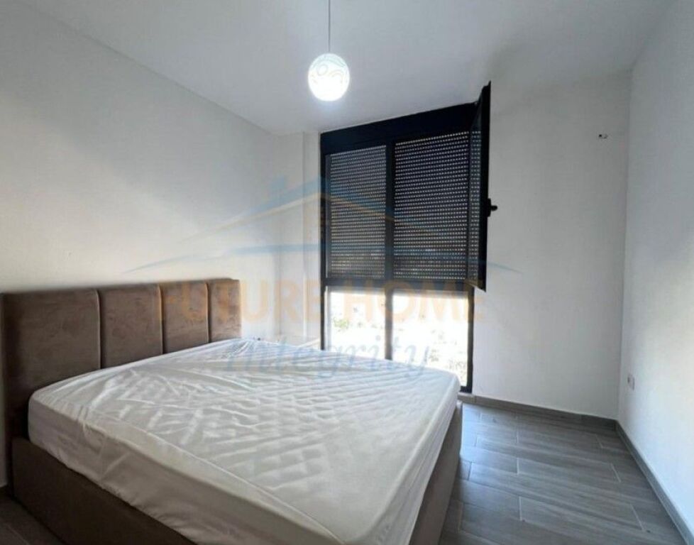 Rent, Apartment 3+1+2, 5 Maji Street, Tirana.