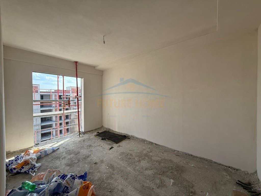 Shitet , Apartament 3+1+2 , Porcelan , Tirane