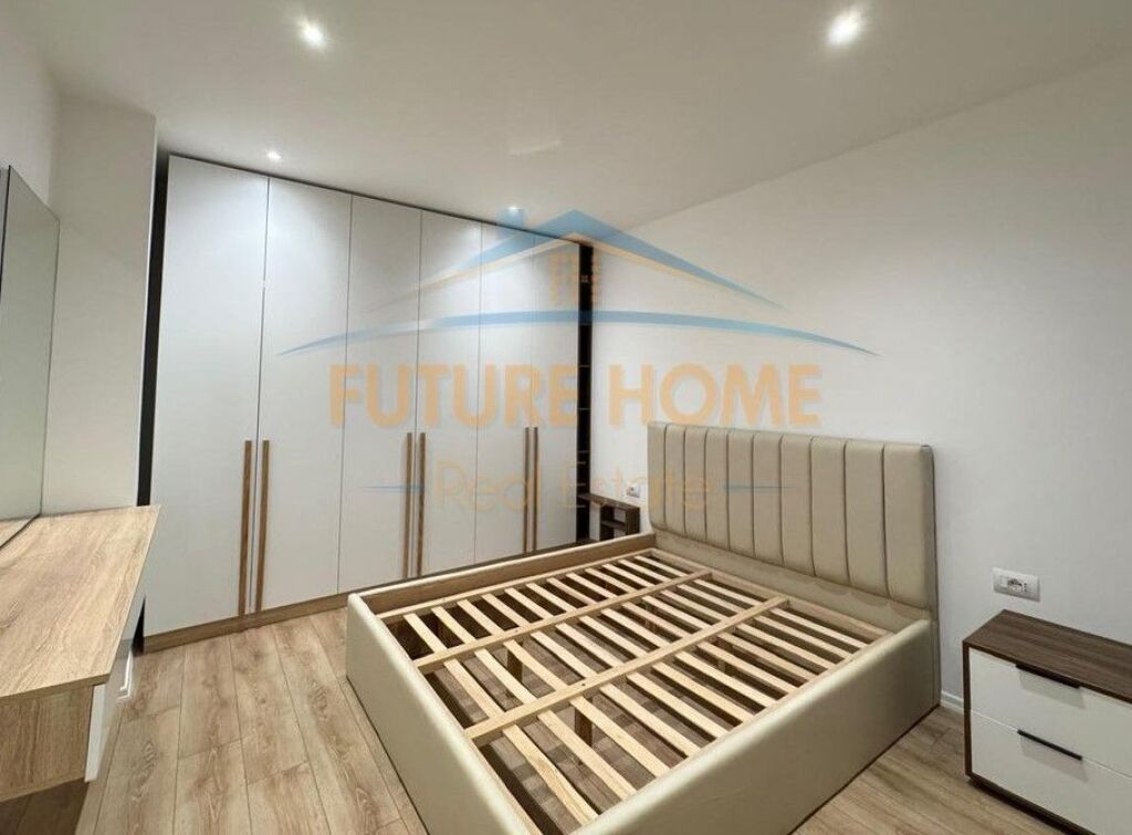 Shitet, Apartament 1+1, Rruga Fortuzi