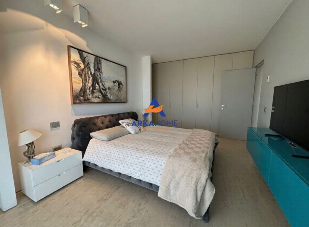 SHITET PENTHOUSE 3+1+VERANDE "KODRA E DIELLIT" 650.000 EURO