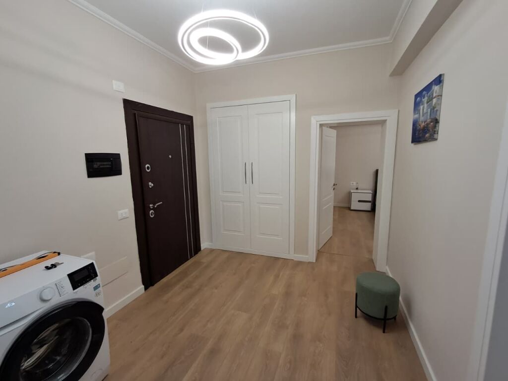 🏡 Jepet me qira apartament 2+1 në qendër të Durrësit, pranë Muzeumit