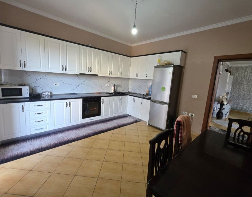 Villa esclusiva in vendita a Kashar – Posizione strategica vicino a Tirana