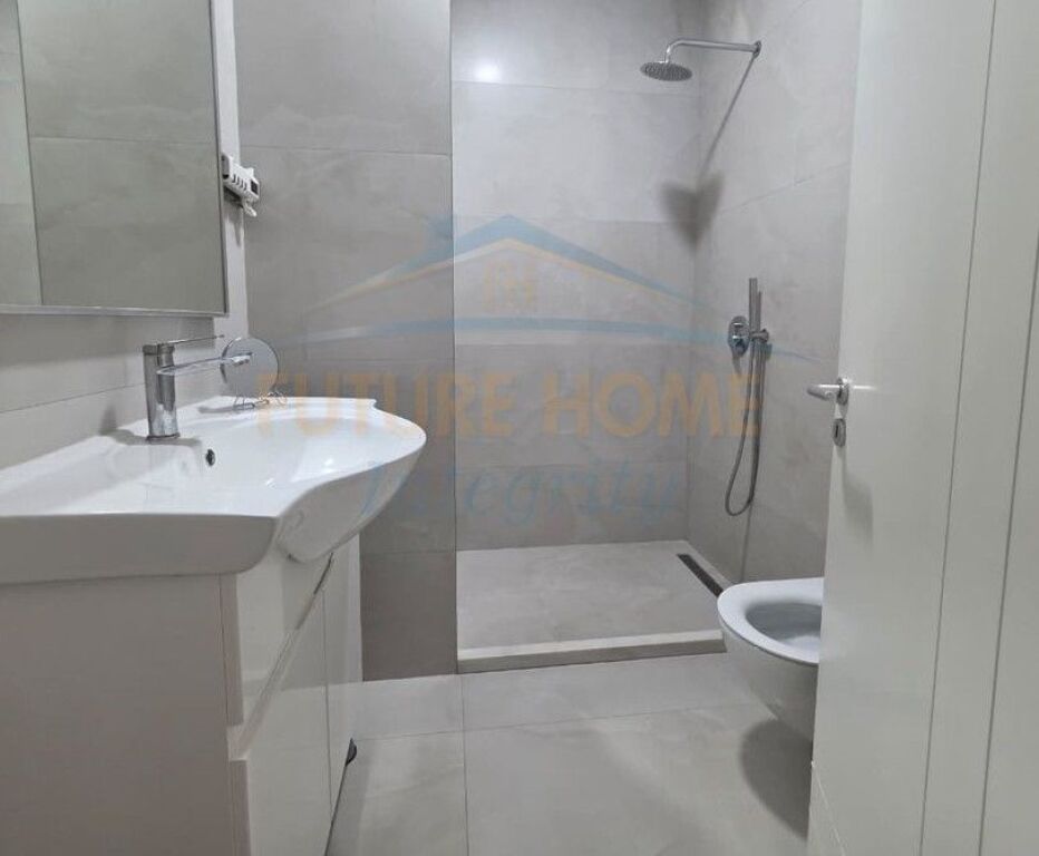 Qera, Apartament 2+1+2, Ish Tregu Elektrik, Tiranë.