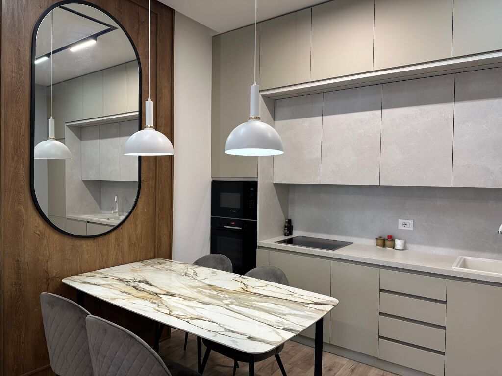 🏡 Jepet apartament modern 1+1 me qira te Square 21