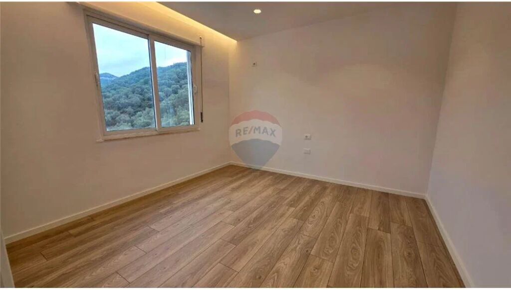 Apartament ne shitje 2+1+2 , Rr. Zenel Murra