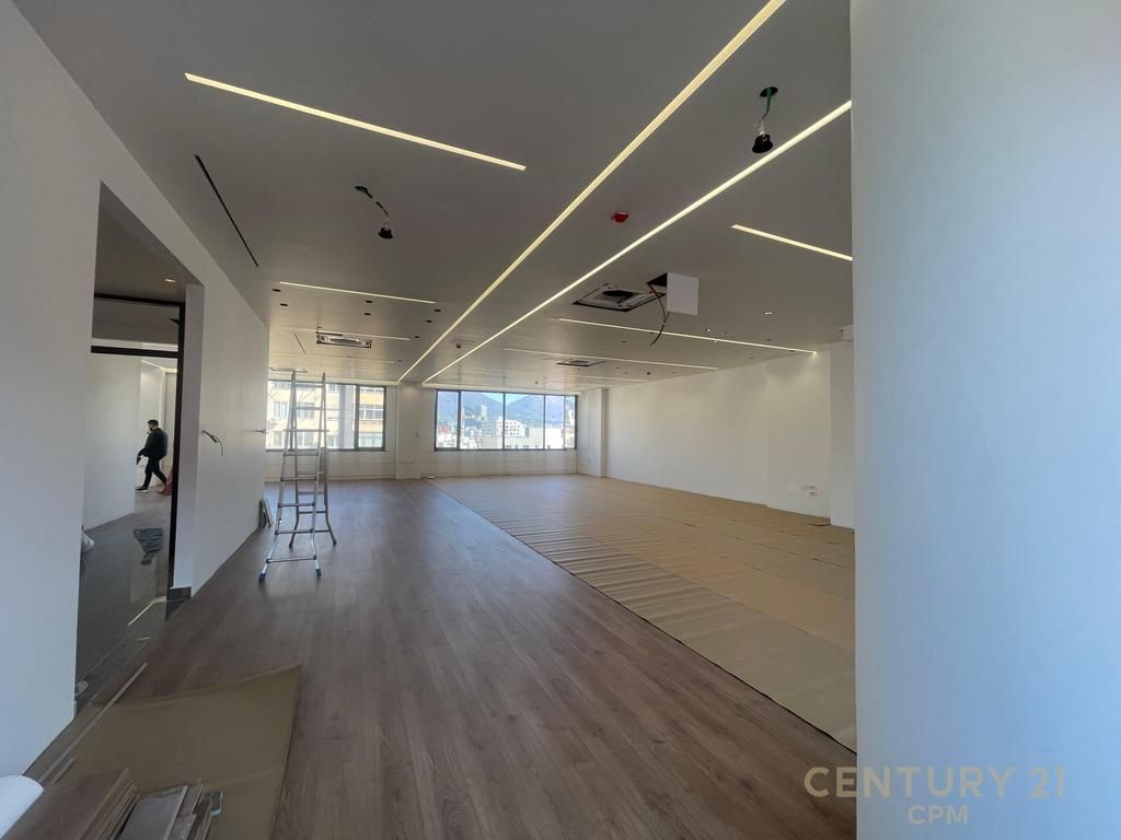 JEPET ZYRA ME QIRA TEK KOMPLEKSI DELIJORGJI!! 11,530 € /Muaj