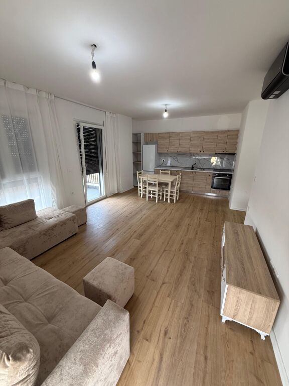 Apataaament me qera 2+1+2