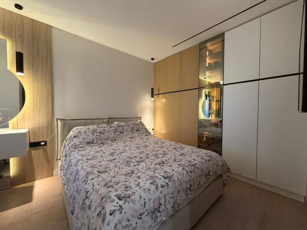 Apartment 2+1+Parking for sale at Golden Park near Amerikan 3.