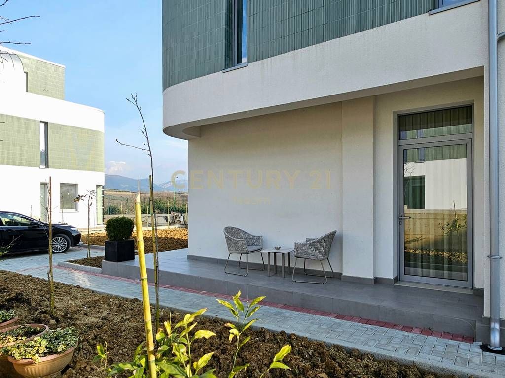 VILLA INDIVIDUALE SU 3 PIANI IN VENDITA A FARKE