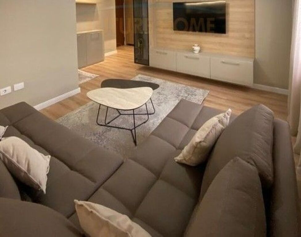 Qira Apartament 1+1, Galeria, Rruga e Barrikadave