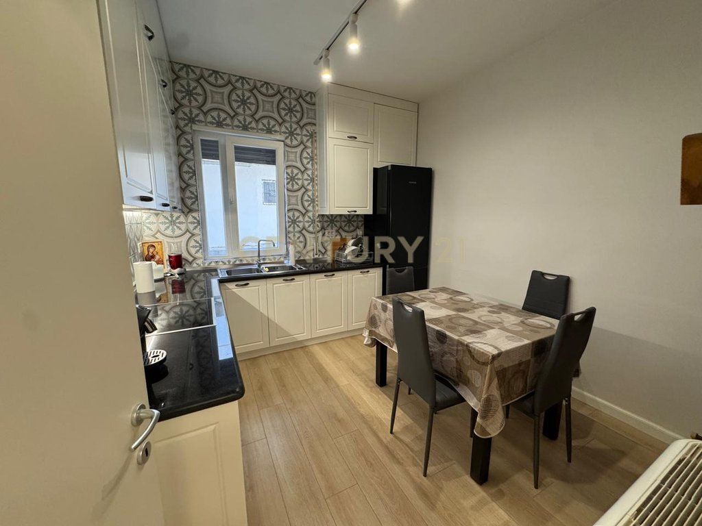 Appartamento 2+1+2 in vendita vicino al Giardino Botanico (presso la Moschea)! 229.000 € Superficie totale 142m2