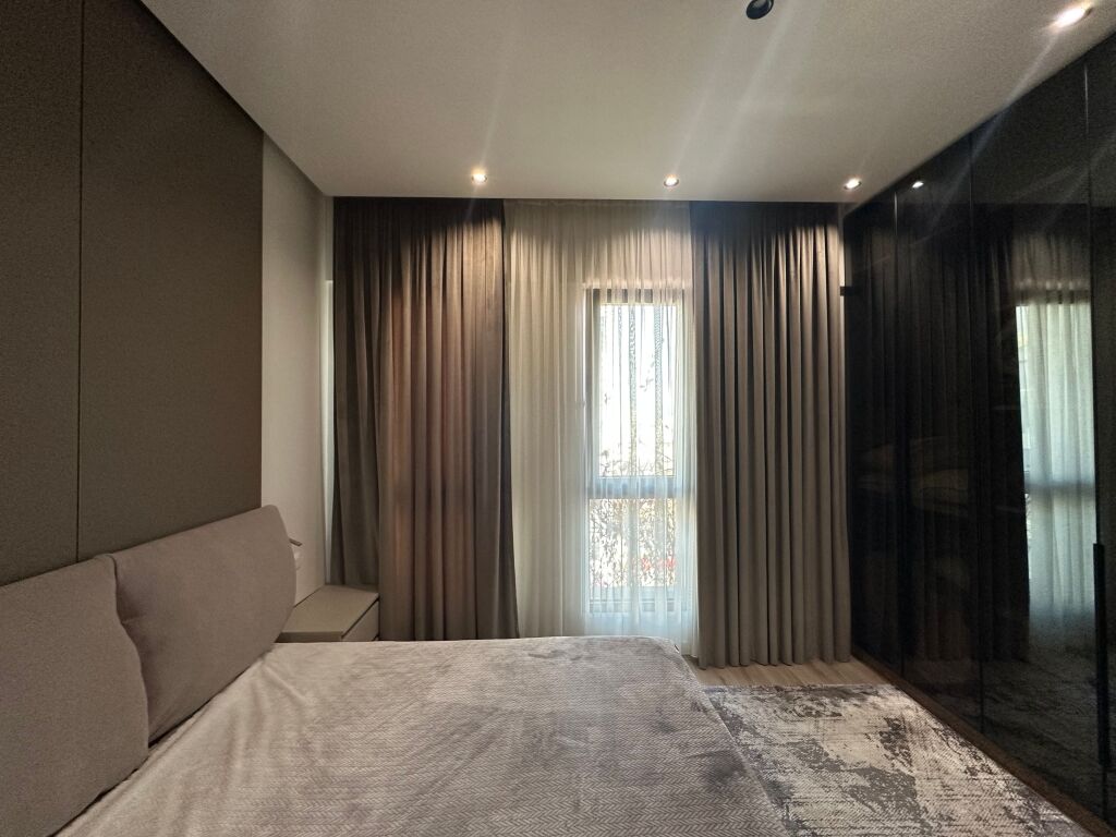 🏡 Jepet apartament modern 1+1 me qira te Square 21