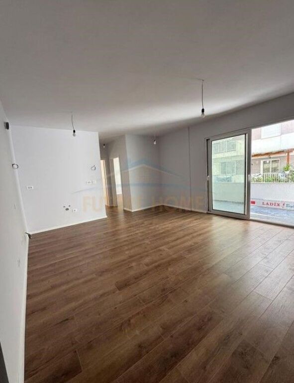 Shitet, Apartament 2+1+2, Rruga e Dajtit, Fresk