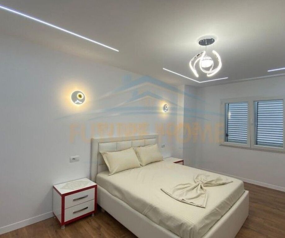 Qera, Apartament 2+1, 21 Dhjetori