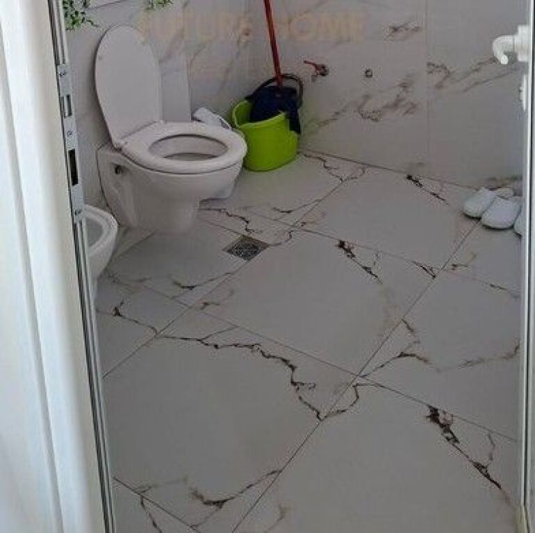 Qira, Ambient Biznesi, Rruga e Kavajës,Tiranë