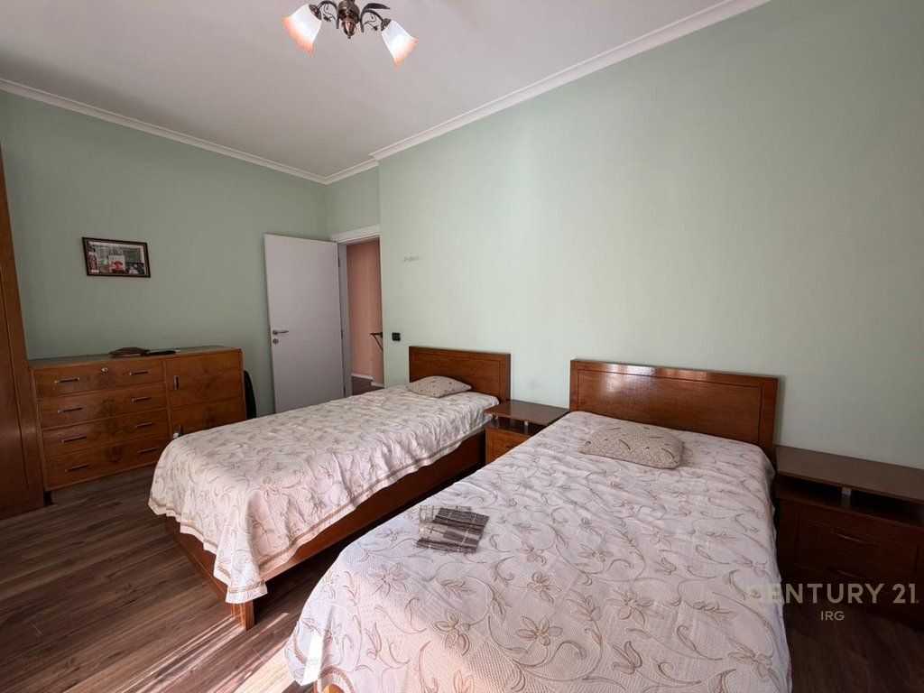 Apartament 3+1 ne Rrugen e Kavajes! 1,700 € /Muaj
