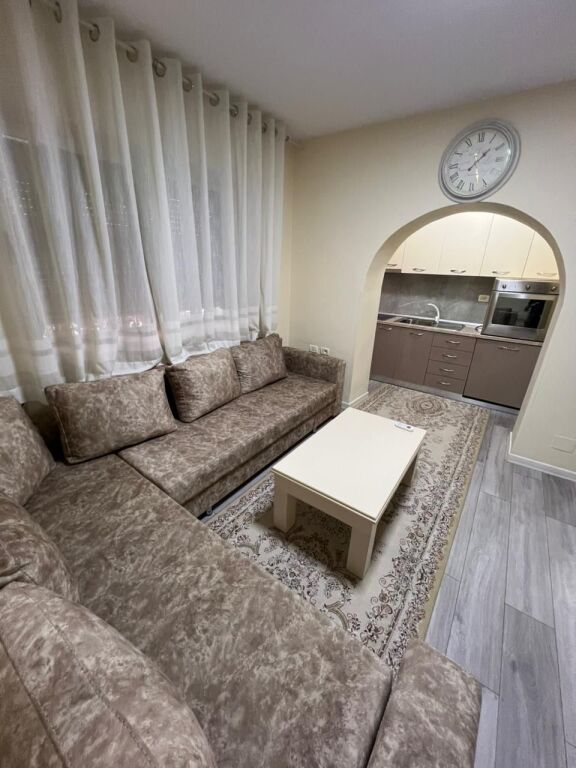 Ofrohet per qera apartament 1+1 ne Myslym Shyri