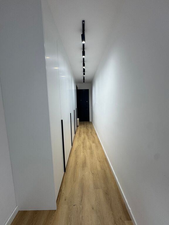 Apartament 1+1 me qira tek Xhamia tek K. Botanik