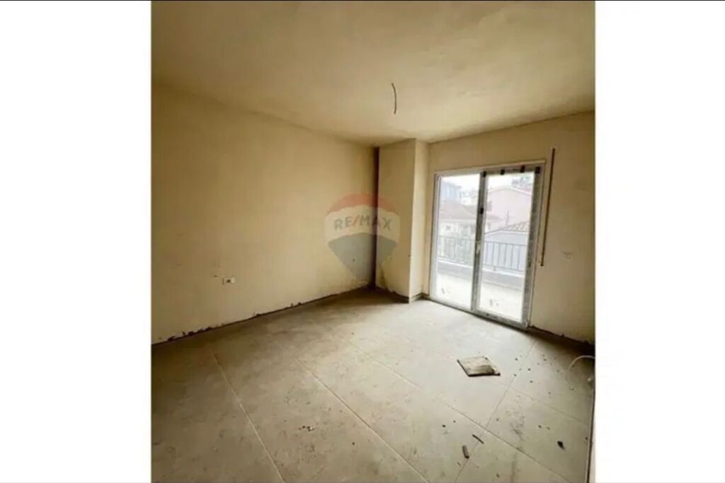 Apartament 2+1+2 për shitje – Zona 5 Maji