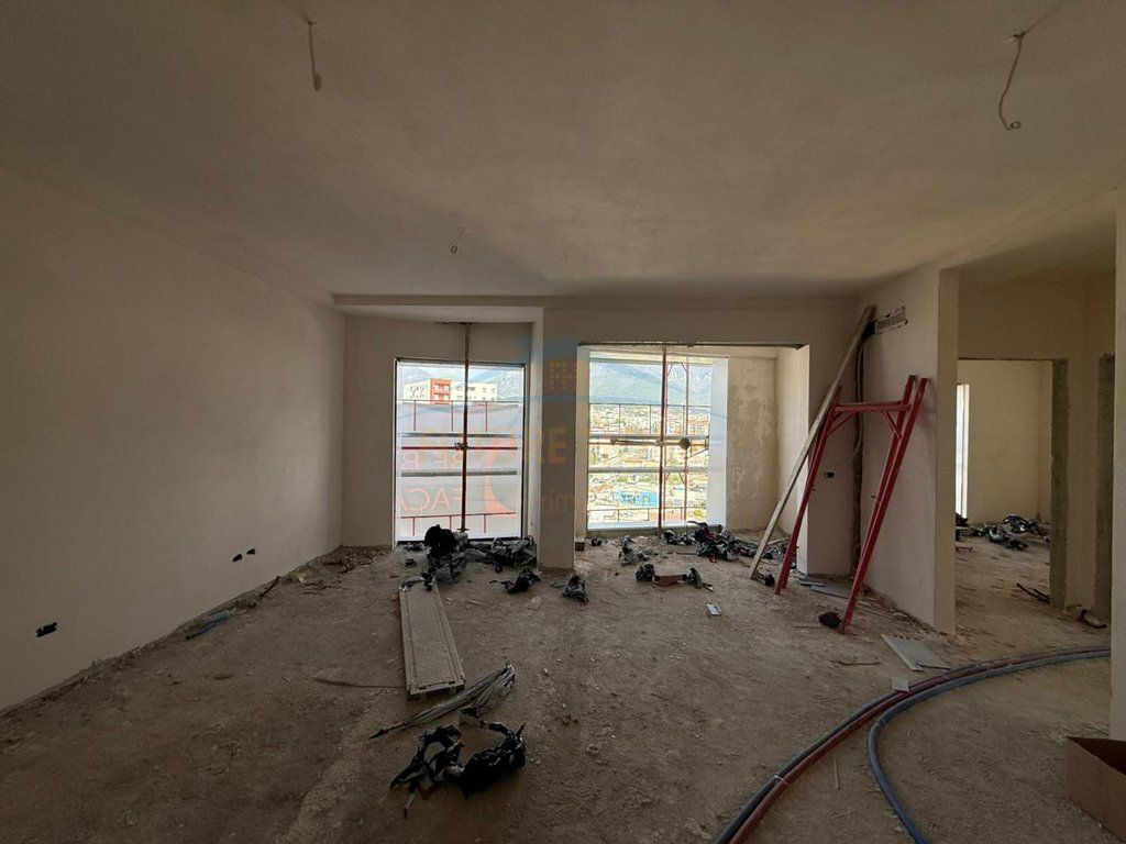 In vendita, Appartamento 3+1+2, Porcelan, Tirane