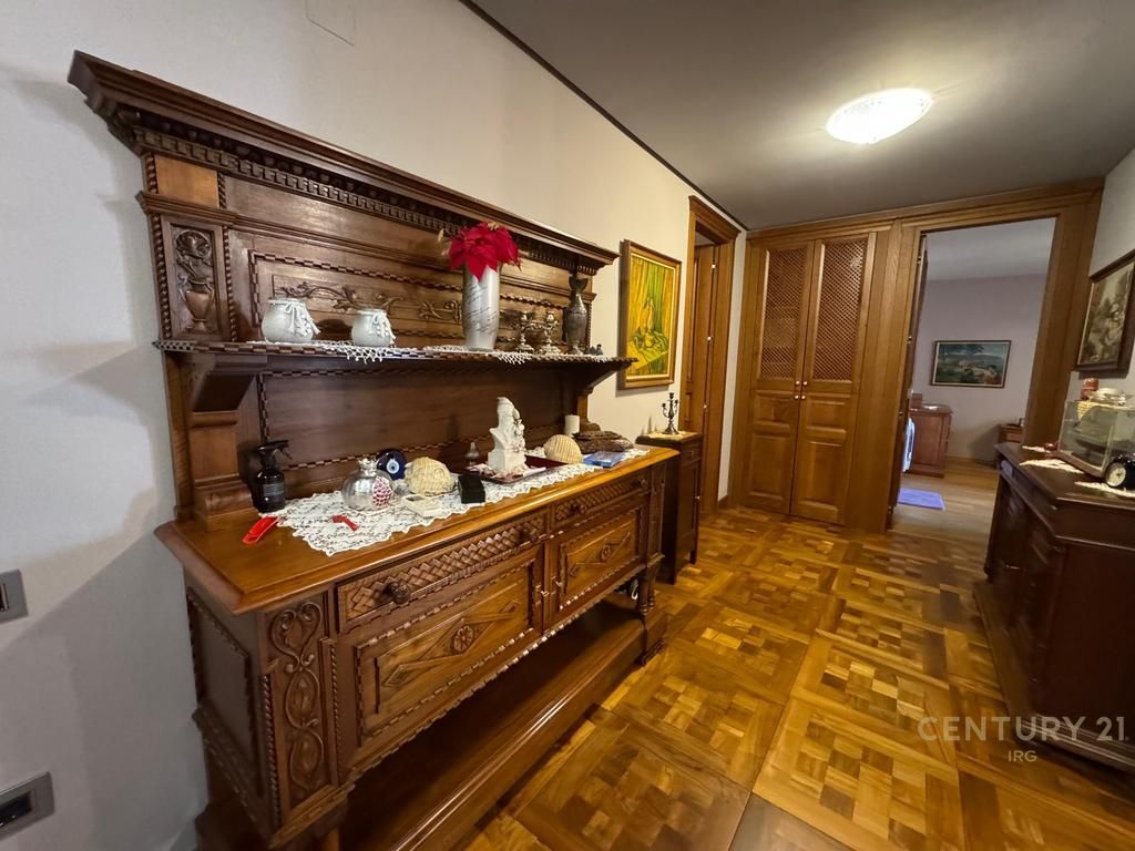 Apartament 2+1+2 ne Ish- Bllok 500,000 €