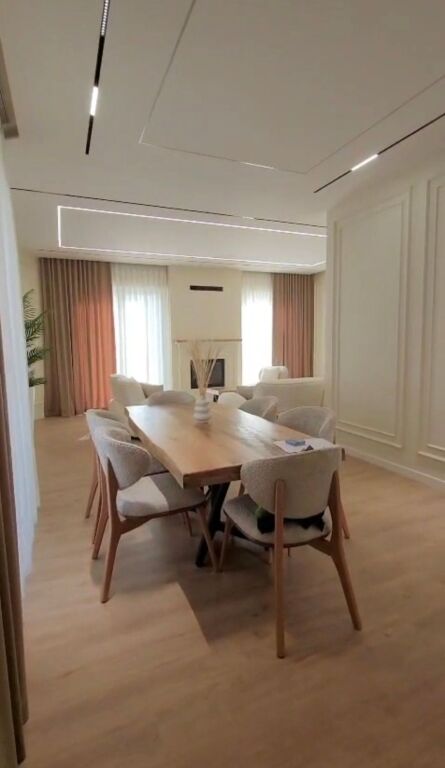 Jepet me qira vilë,Liqeni i Thatë