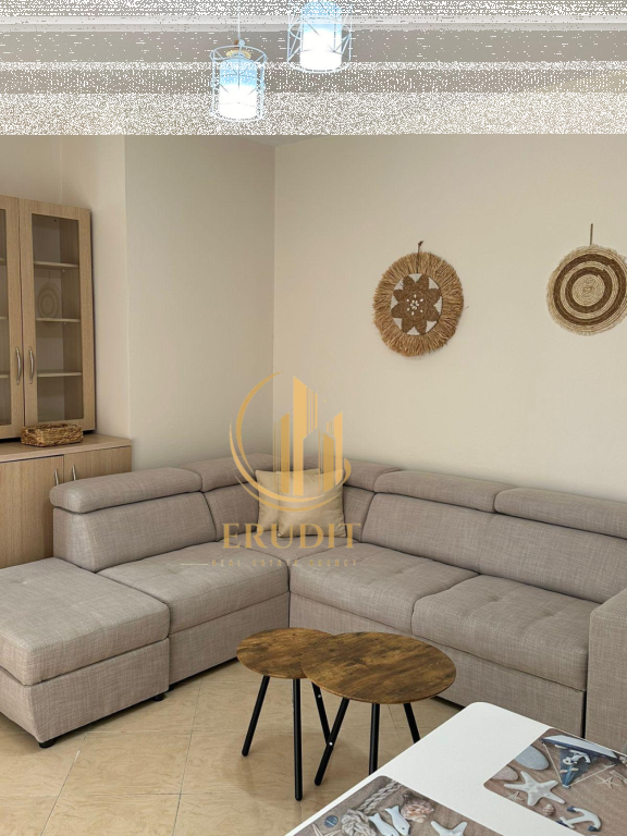 AFFITTASI Appartamento 1+1 a Lungomare, Vlorë