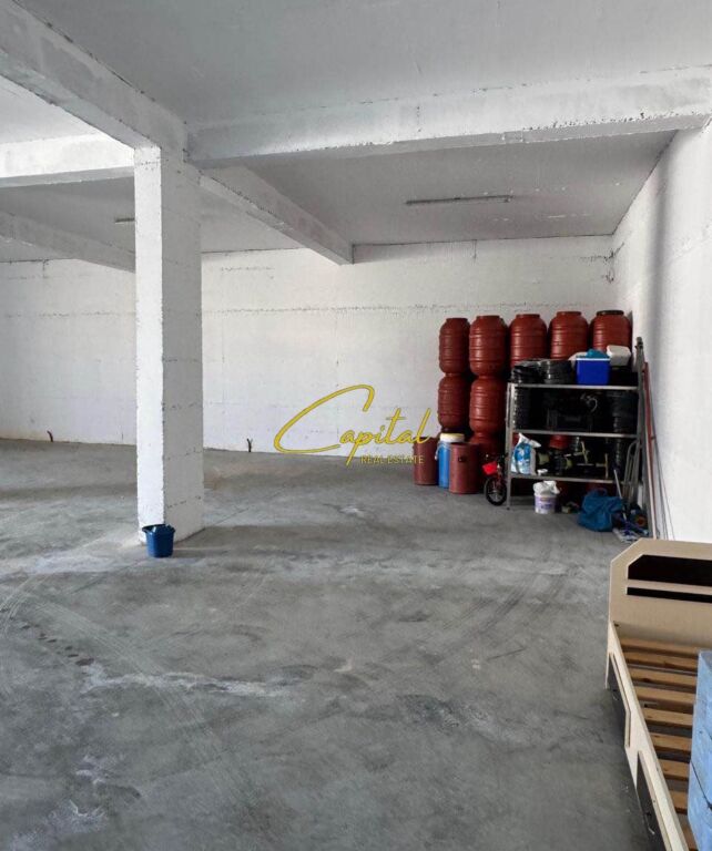 WAREHOUSES FOR RENT 220 M2 CITY PARK 80,000 LEKE