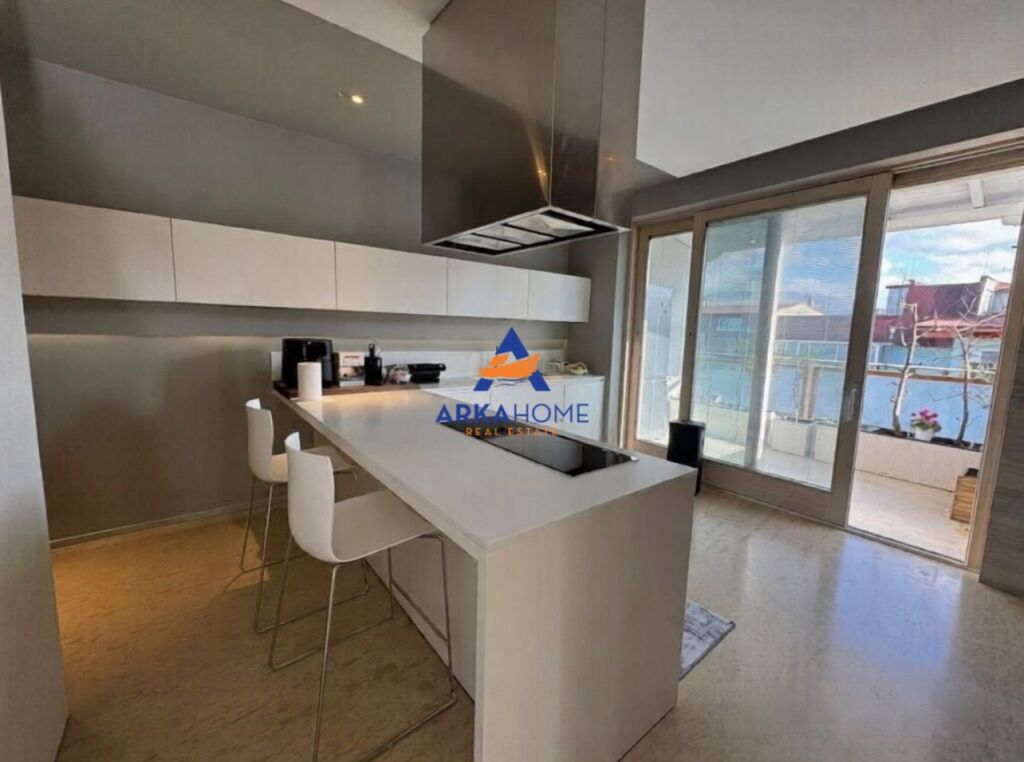 SHITET PENTHOUSE 3+1+VERANDE "KODRA E DIELLIT" 650.000 EURO