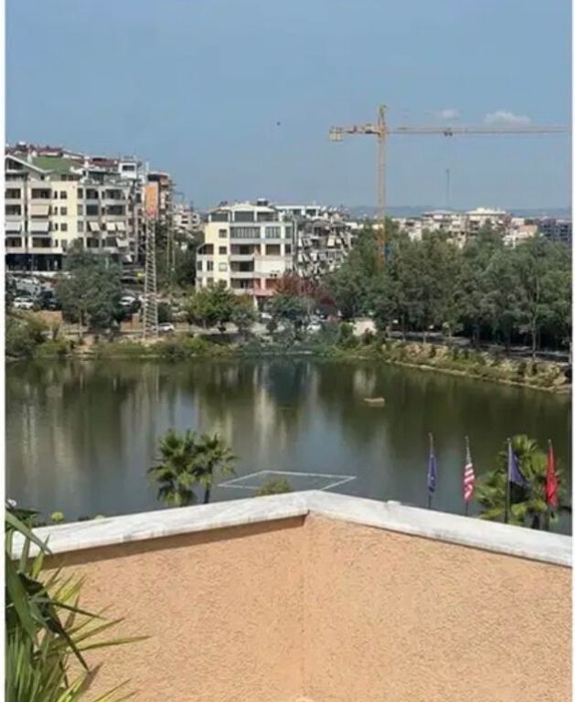 Apartament - Për Shitje - Liqeni i Tiranës, Tiranë