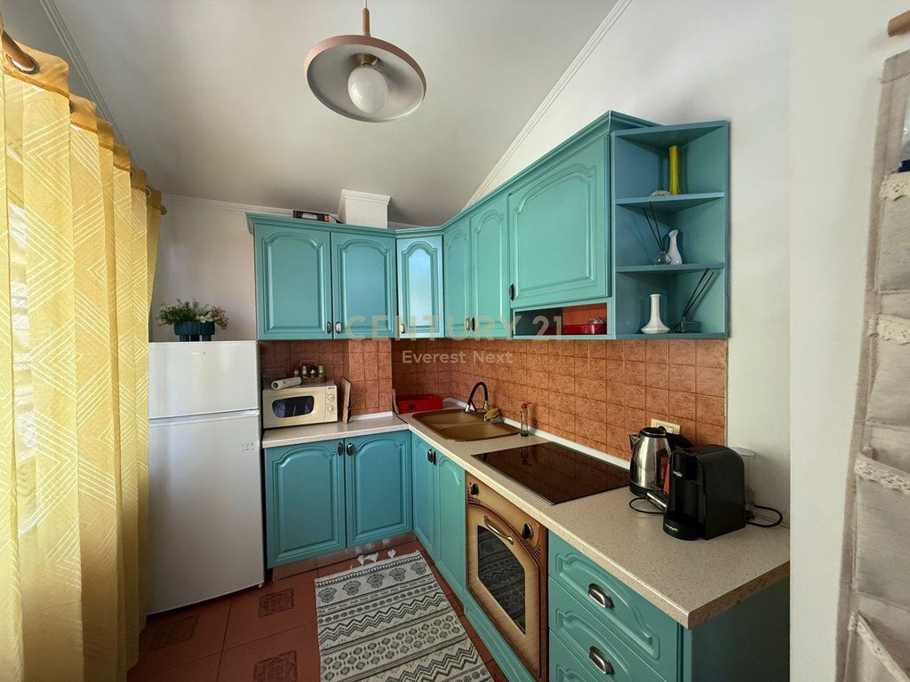 Shitet Apartament 2+1 ne Bllok !