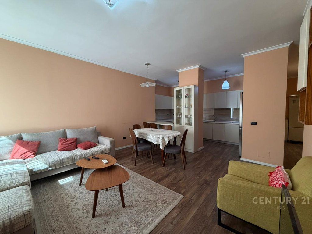 Apartament 3+1 ne Rrugen e Kavajes! 1,700 € /Muaj