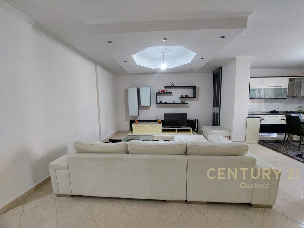 Shitet Apartament 2+1 + Garazh i Mbyllur për 2 Makina . Astir 193,000 € Sip. Totale  105m2