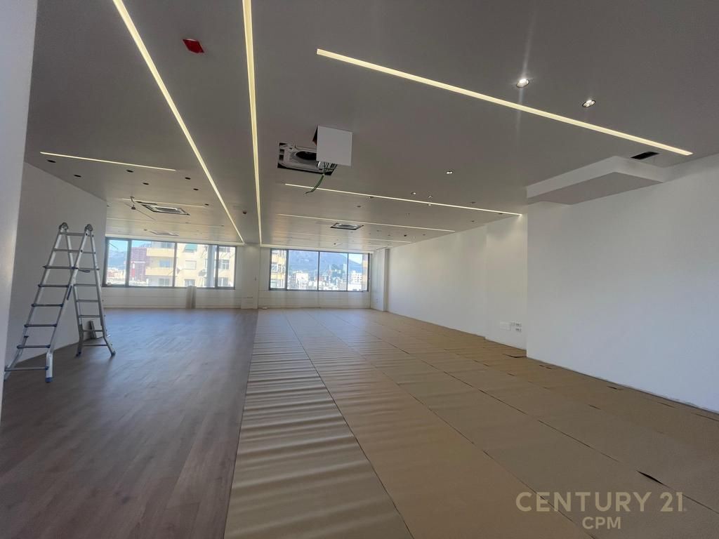 JEPET ZYRA ME QIRA TEK KOMPLEKSI DELIJORGJI!! 11,530 € /Muaj