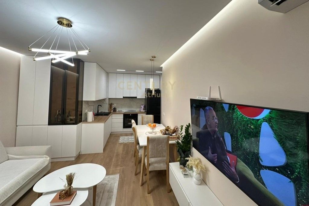 Apartament 1+1 Ne Shkozë