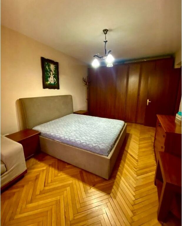 📍 Jepet me Qera 2+1 te "Myslym Shyri" – Zemra e Tiranës! 🏙️