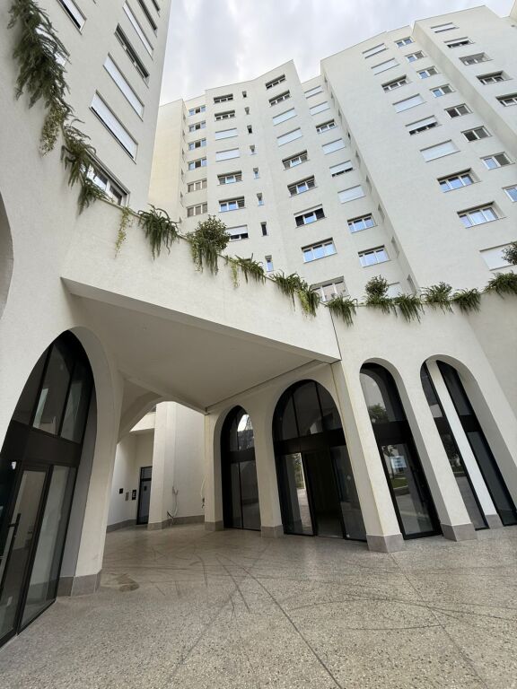 Dyqan me Qera River Residence📍Astir Green City