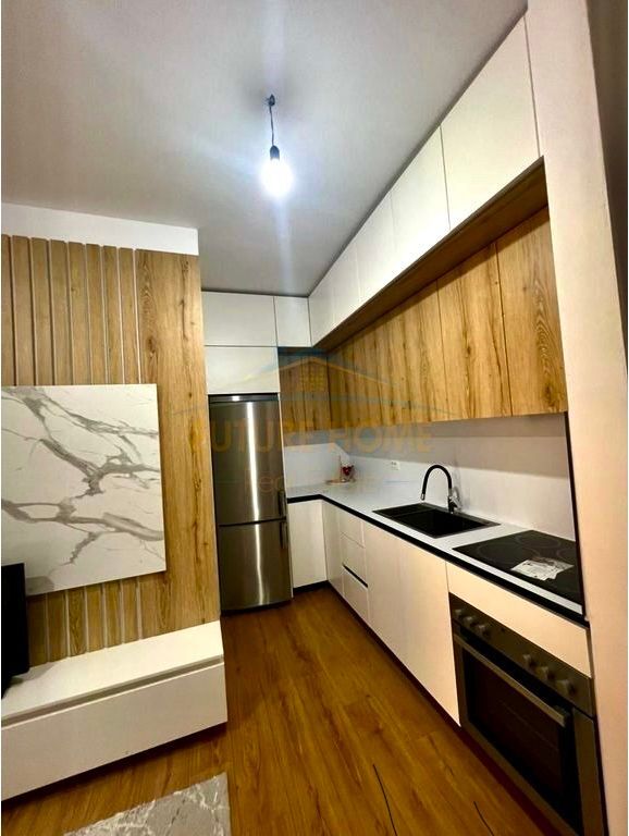 🏙️ Jeto në Univers City – 1+1 Modern pranë QTU! 🏙️