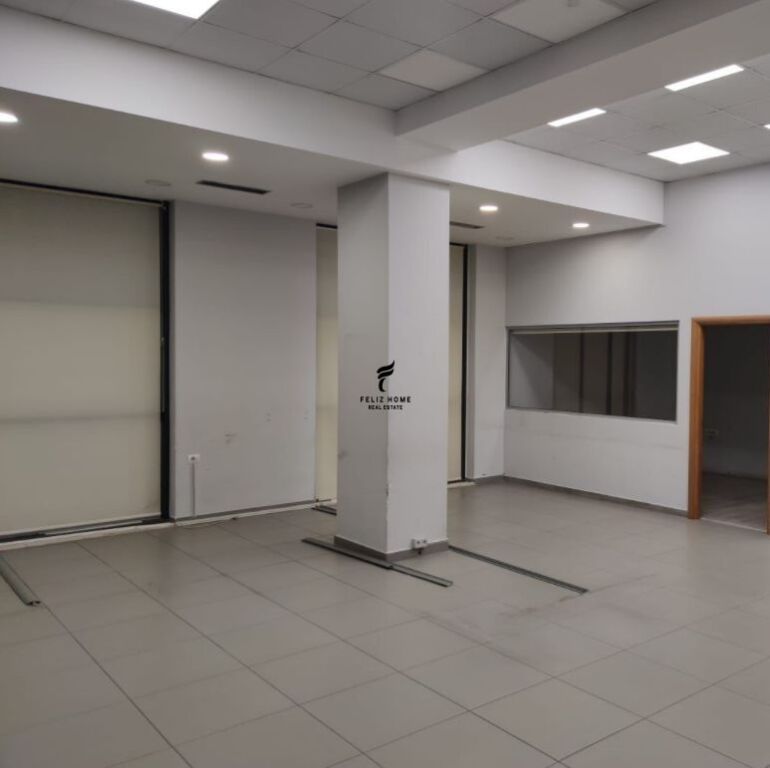 UFFICIO IN AFFITTO 108 M2 COMUNE DI PARIGI 120.000 LEKE FH-58945