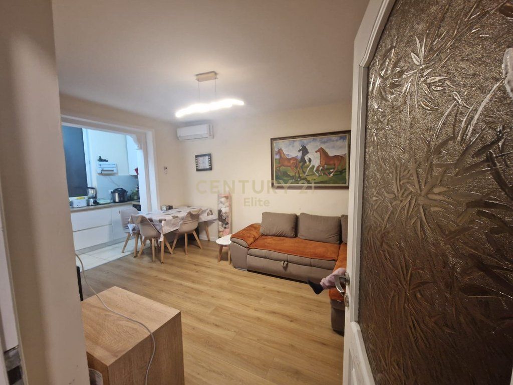 Appartamento 1+1 in vendita in via Mine Peza, Tirana.