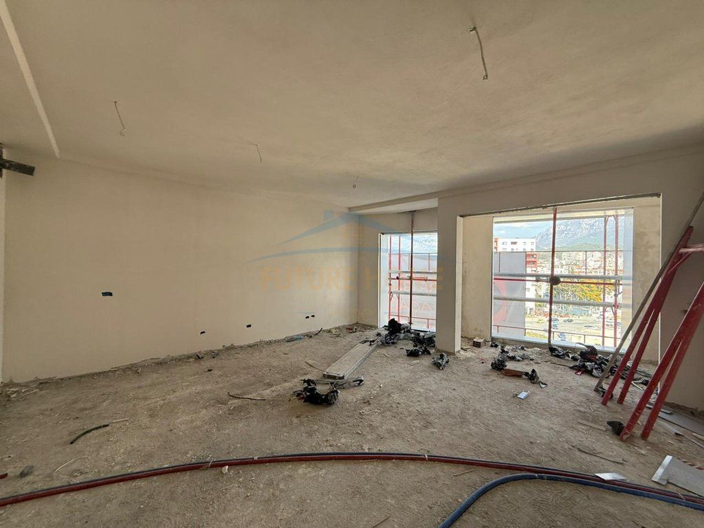 In vendita, Appartamento 3+1+2, Porcelan, Tirane