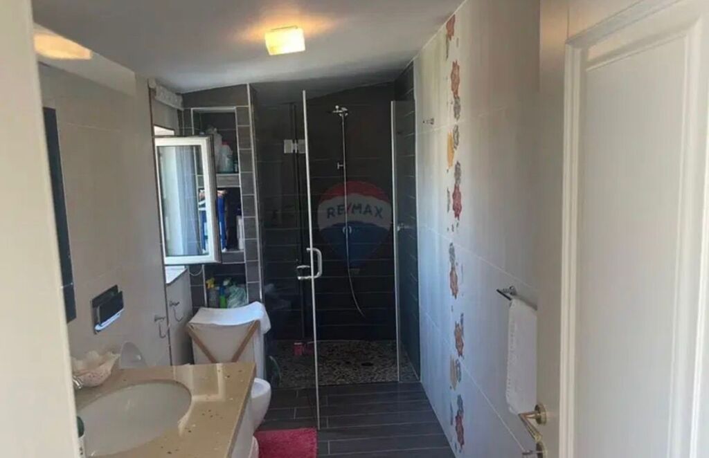 Apartament - Për Shitje - Liqeni i Tiranës, Tiranë