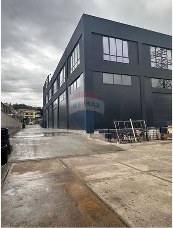 Locale commerciale in affitto