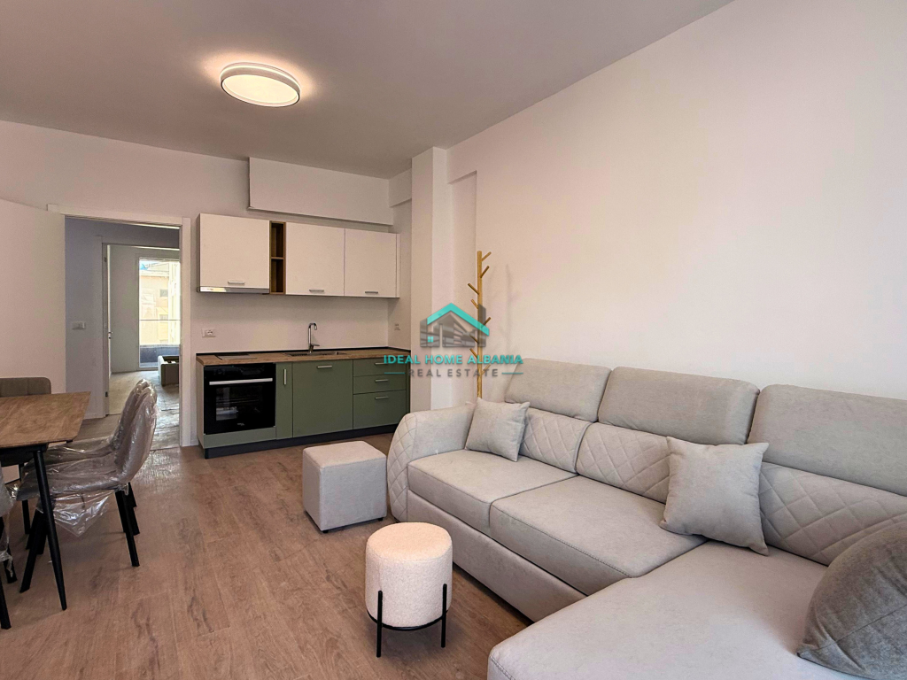 APPARTAMENTO IN AFFITTO – LUNGOMARE, VLORA