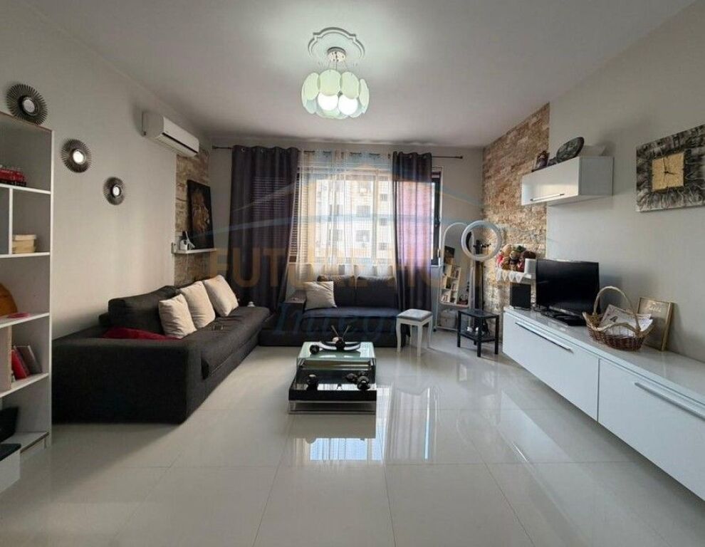 In vendita, Appartamento 1+1, Nuovo Anello, Tirana.