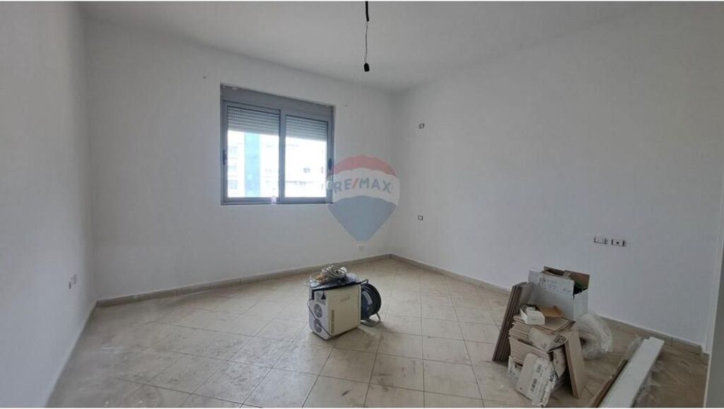 Apartament 1+1 ne shitje,ne Bulevard,Ismail Qemali,Vlore