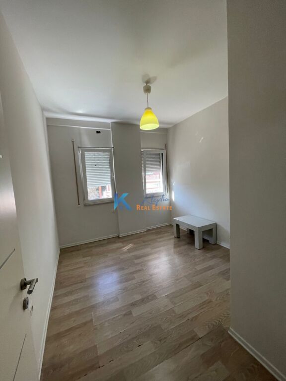 2+1 in affitto a Kodra e Diellit, vicino a Eleonora