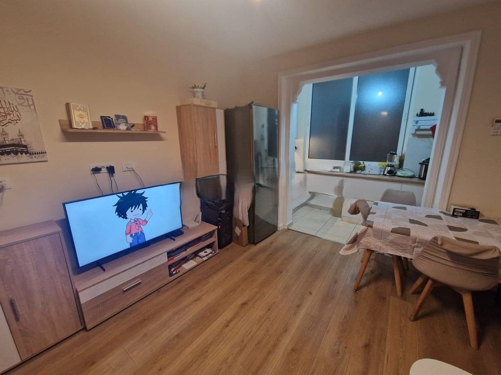 1+1 apartment for sale on Mine Peza street, Tirana. 120,000 €