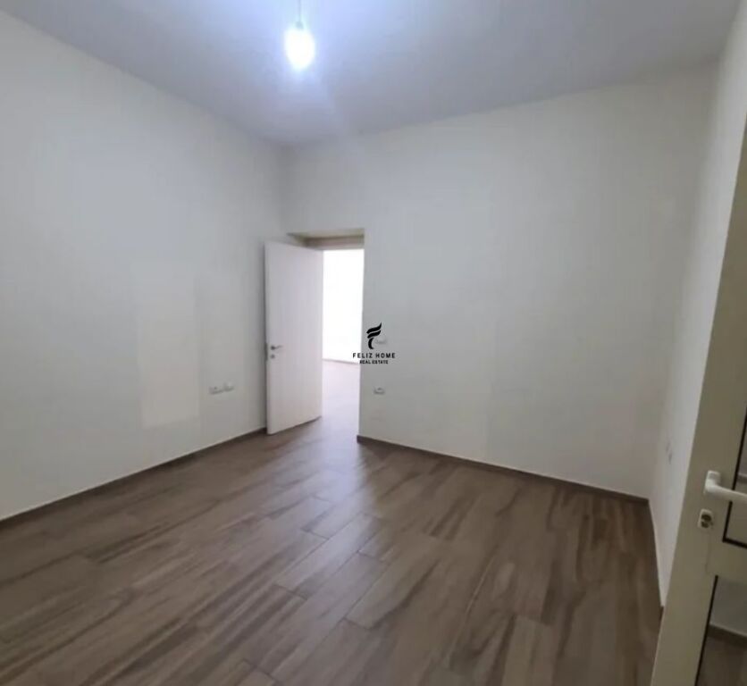 ZYRE ME QERA 75 M2 RRUGA FORTUZI 85.000 LEKE FH-58956