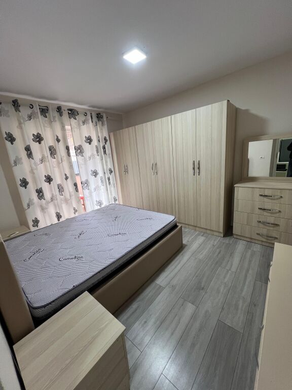 Apartament 1+1 me qira myslym shyr.
